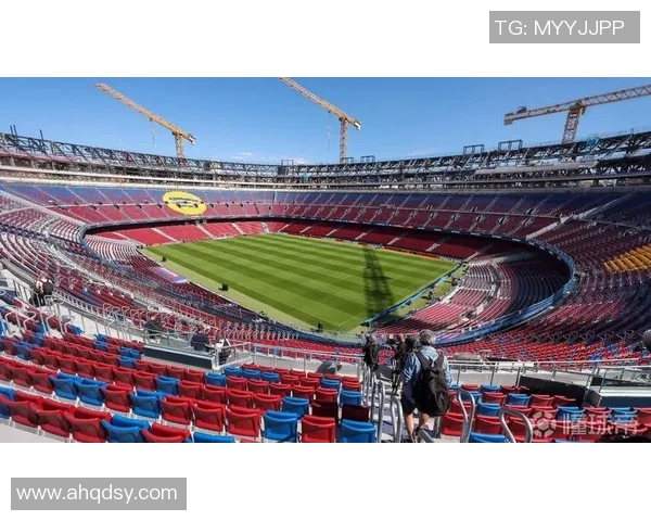 新诺坎普球场即将迎来翻新,全新智能座椅和环保照明设备亮相 新诺坎普球场即将迎来翻新,全新智能座椅和环保照明设备亮相