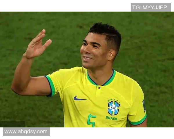 卡塞米罗:从巴西足球新星到欧洲顶级中场的辉煌历程与成就分析 卡塞米罗:从巴西足球新星到欧洲顶级中场的辉煌历程与成就分析