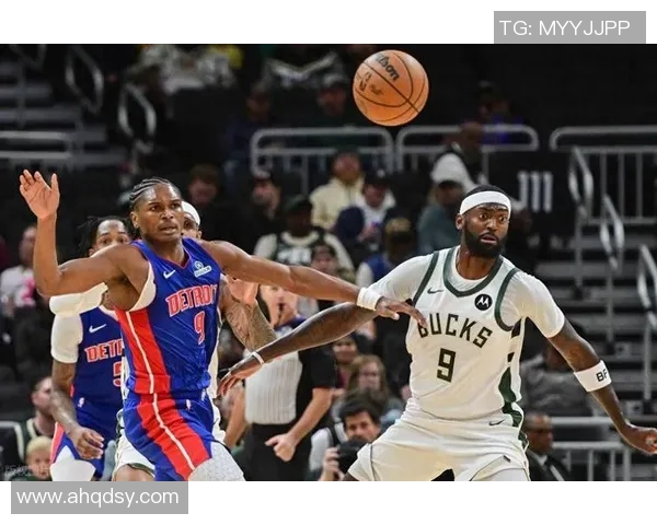 活塞对阵雄鹿精彩比赛现场直播全程回顾与分析 活塞对阵雄鹿精彩比赛现场直播全程回顾与分析