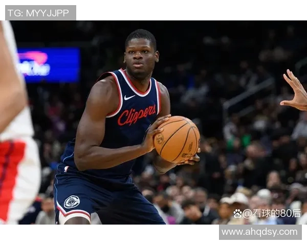 快船与奇才夏季联赛精彩对决球员表现引关注 快船与奇才夏季联赛精彩对决球员表现引关注