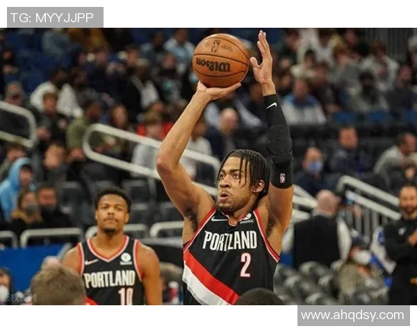 鹈鹕与开拓者激战四月十五日球迷期待精彩对决与精彩表现