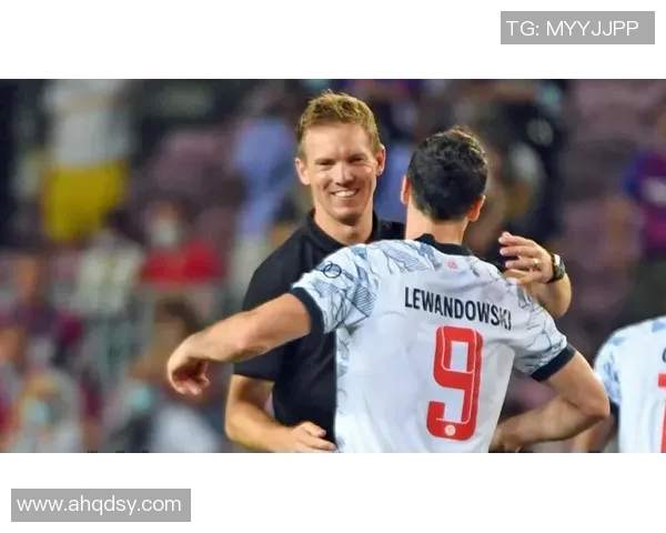 莱万领衔球队新征程期待再创辉煌展现无与伦比的足球魅力与实力